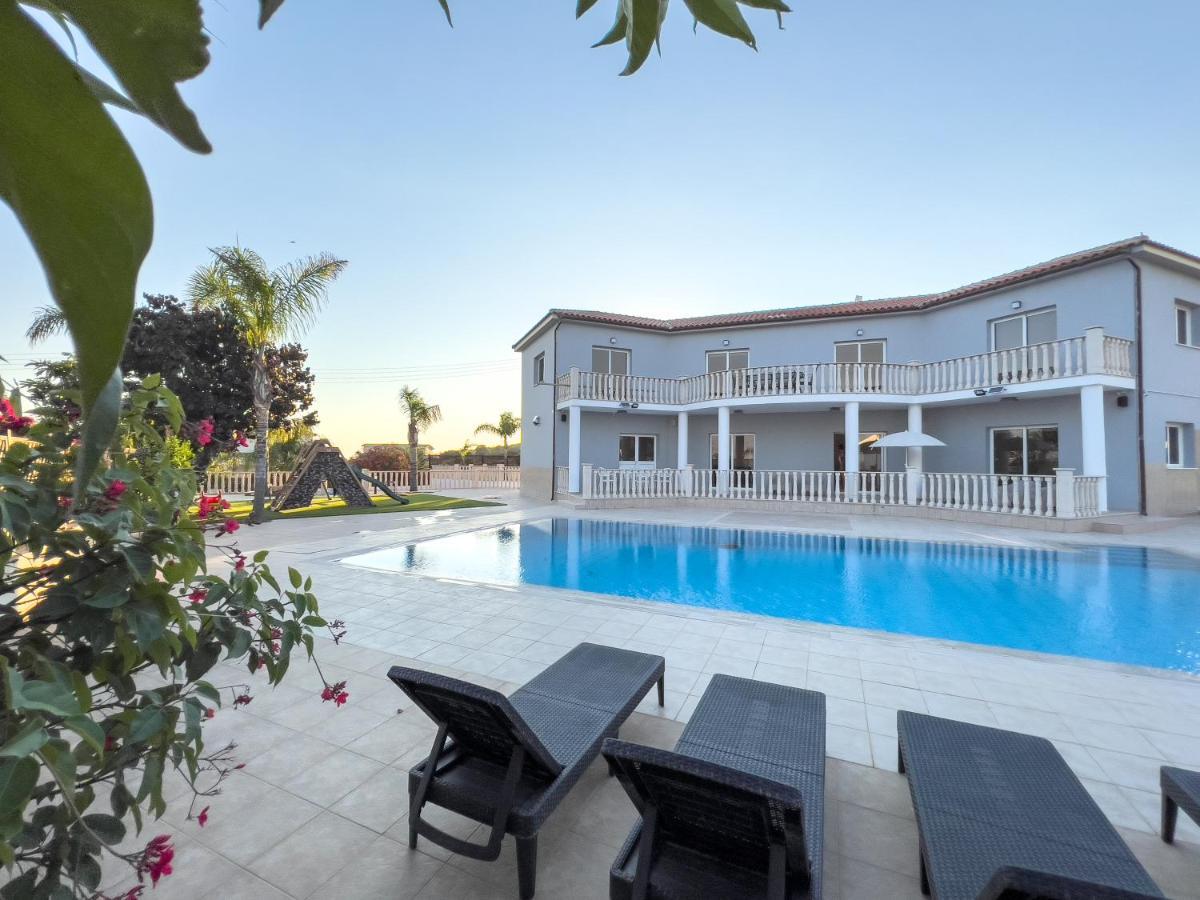 Grand Villa Lynn Seaview Ayia Napa Exterior foto